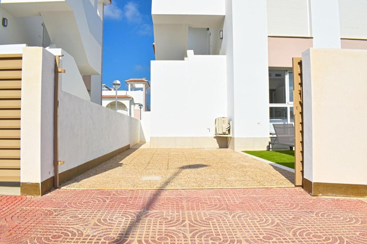 New Build Apartment On Beautiful Modern Complex Rojales Luaran gambar